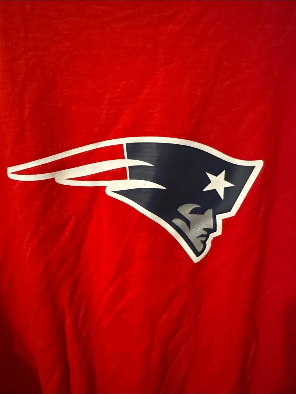Reebok Men’s Red & Navy New England Patriots Short Sleeve Tee - Picture 5 of 5